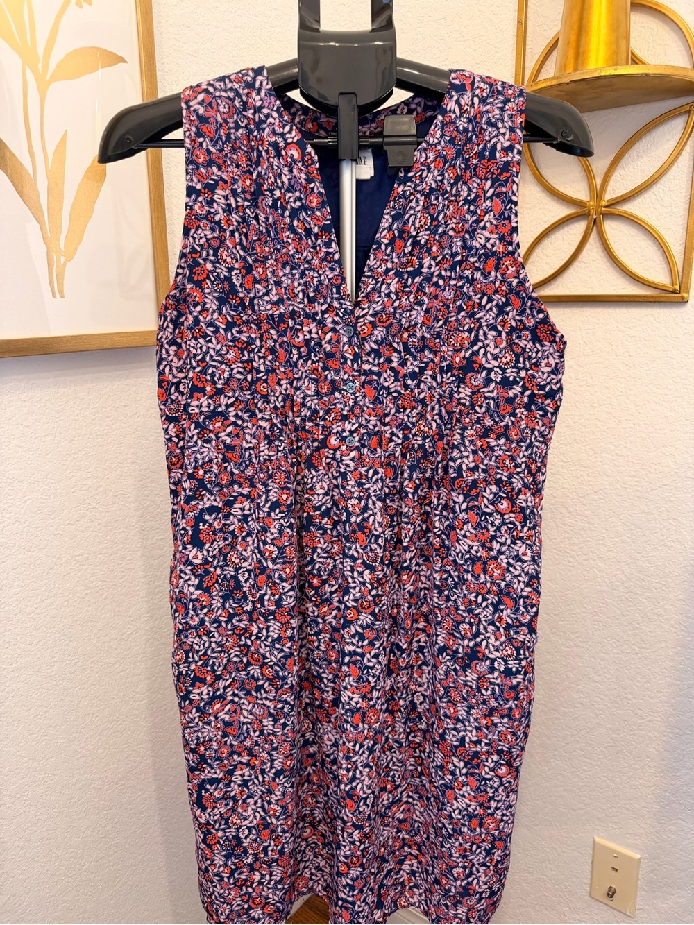 GAP Floral Maternity Top in Navy, Pink and Coral Floral ~ Size Small